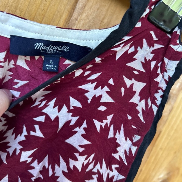 Madewell Burgundy and‎ White Leaf Print Top - Picture 4 of 5
